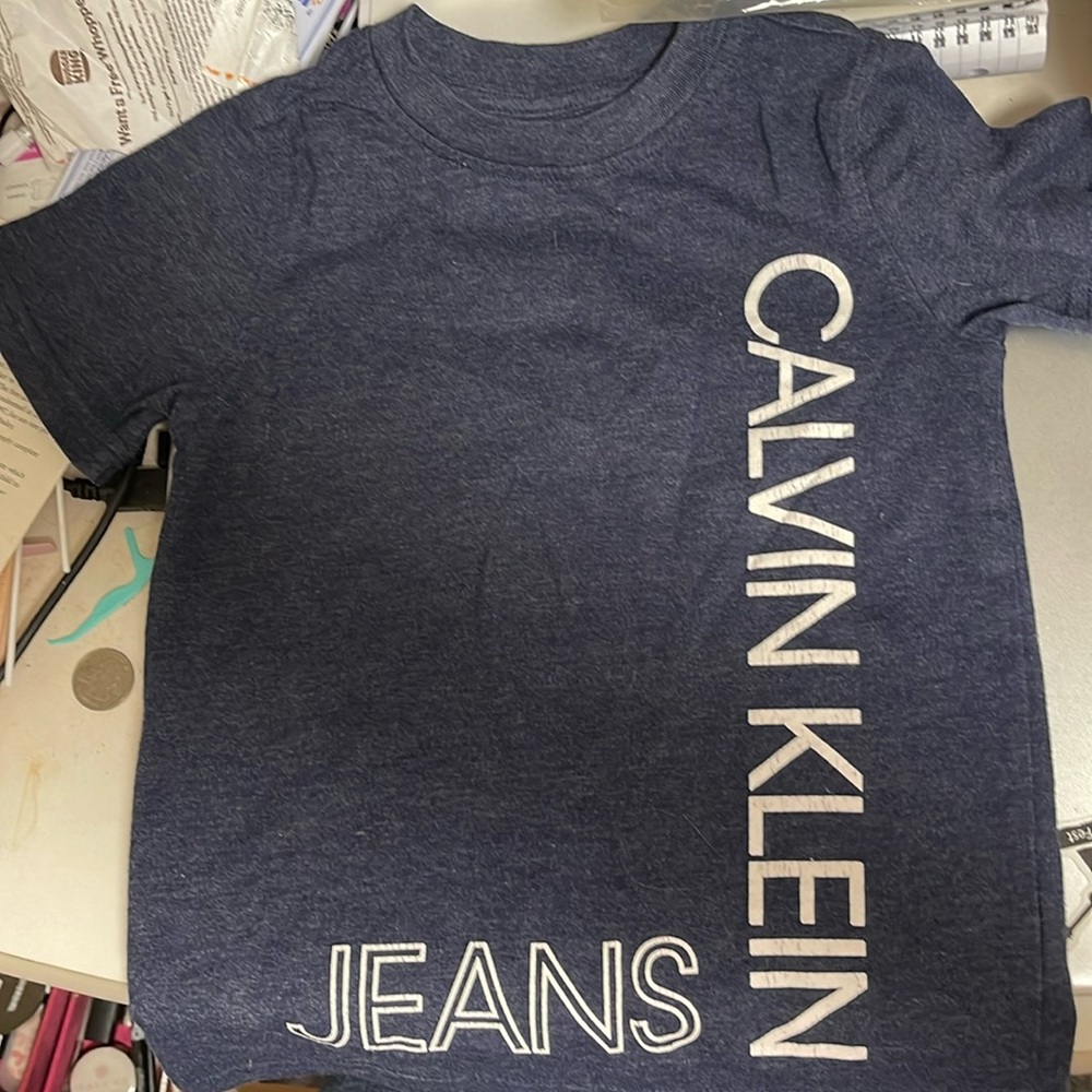 4T Calvin Klein t-shirt